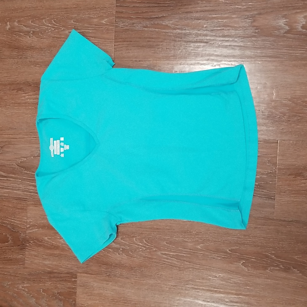 (S) Tuff Athletics Made in Canada Sporty Golf V Neck Activewear Athleisure